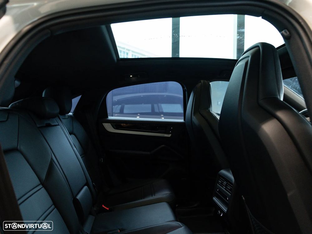 Porsche Cayenne Coupé S E-Hybrid - 28