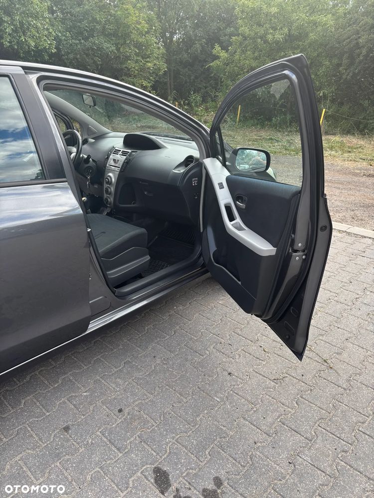 Toyota Yaris 1.3 Sol - 10