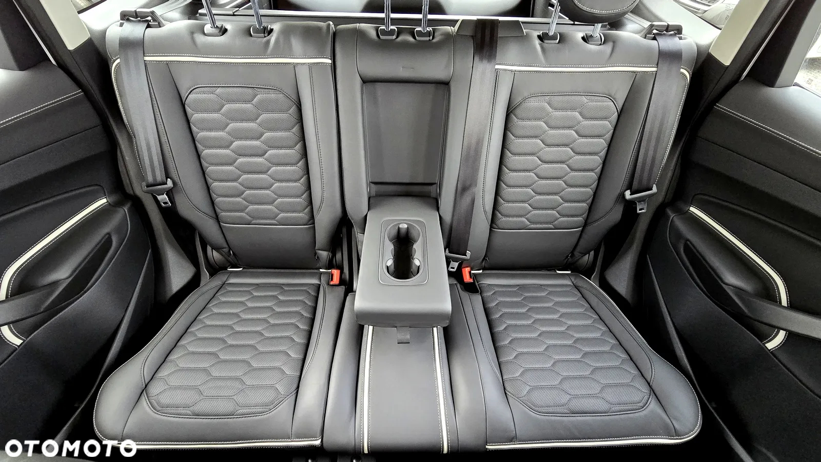 Ford Kuga 2.0 TDCi 4x4 Vignale - 32