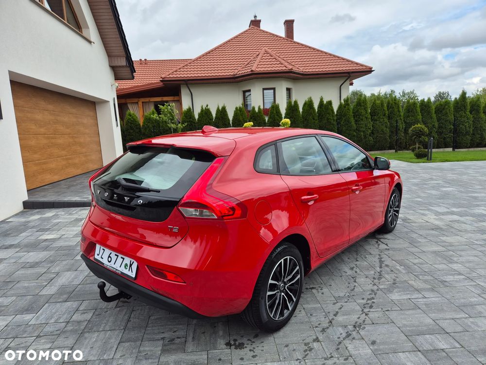 Volvo V40 T2 Drive-E Momentum - 21