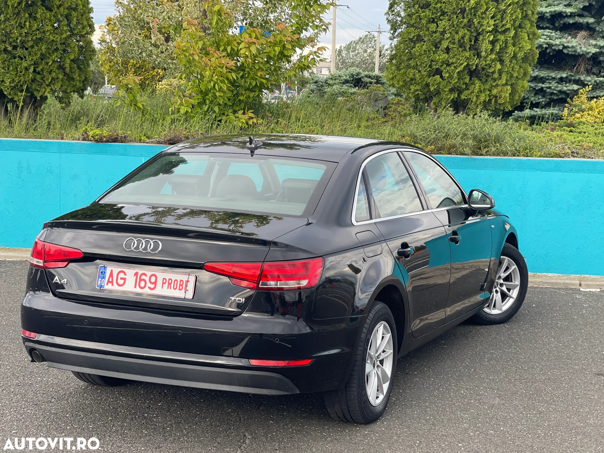 Audi A4 2.0 TDI ultra S tronic Sport - 16