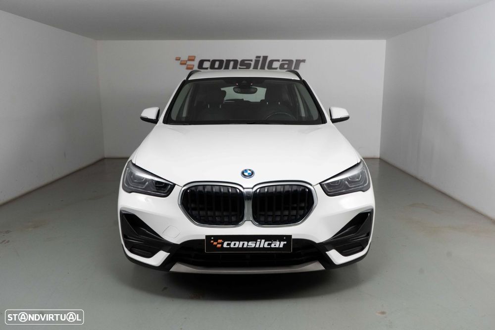 BMW X1 25 e xDrive Corporate Edition - 3