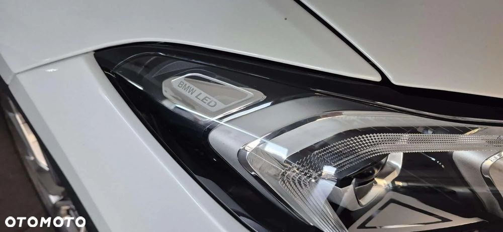 BMW Seria 3 318d Touring - 8