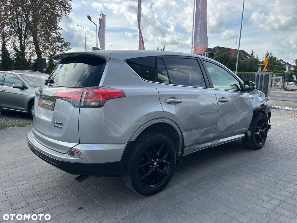 Toyota RAV4 - 6