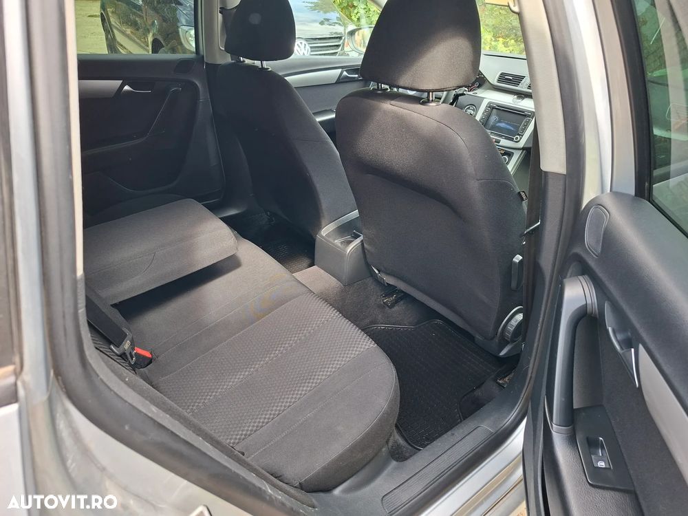 Volkswagen Passat - 4