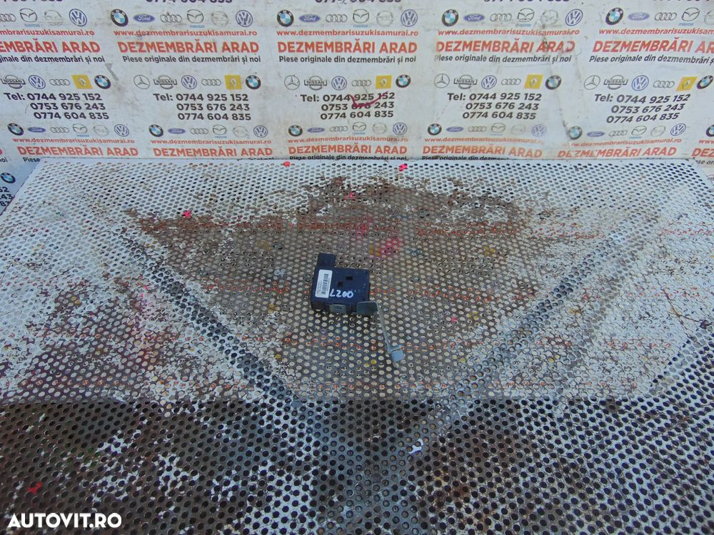 Modul Keyless Mitsubishi L200 dupa 2015 cod 8637c151 - 1