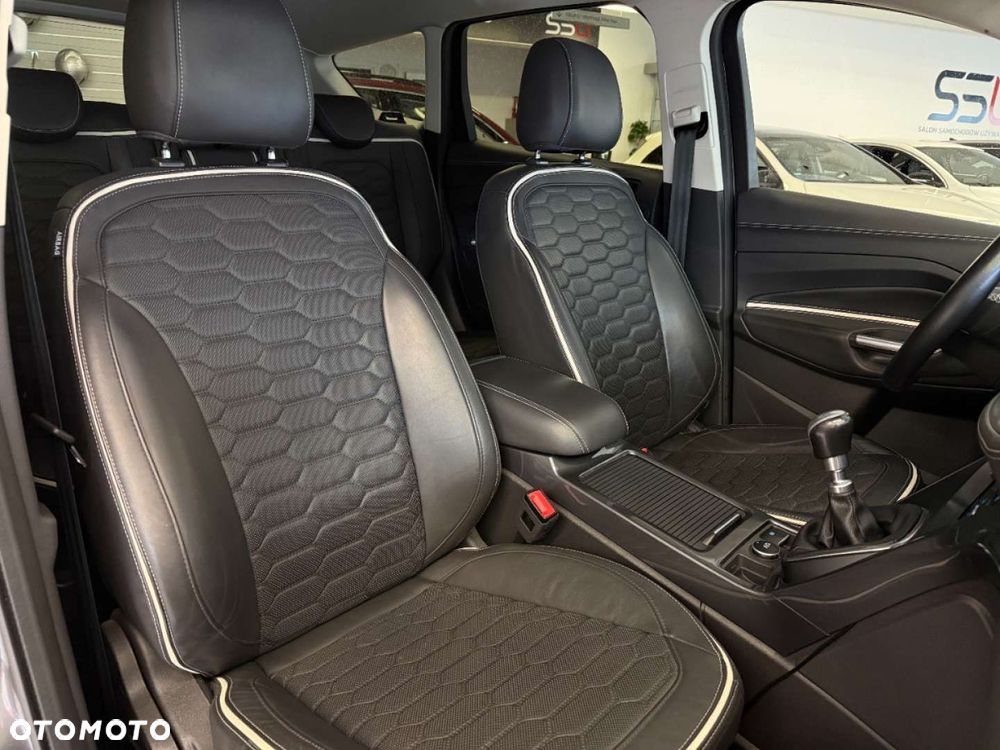 Ford Kuga - 21
