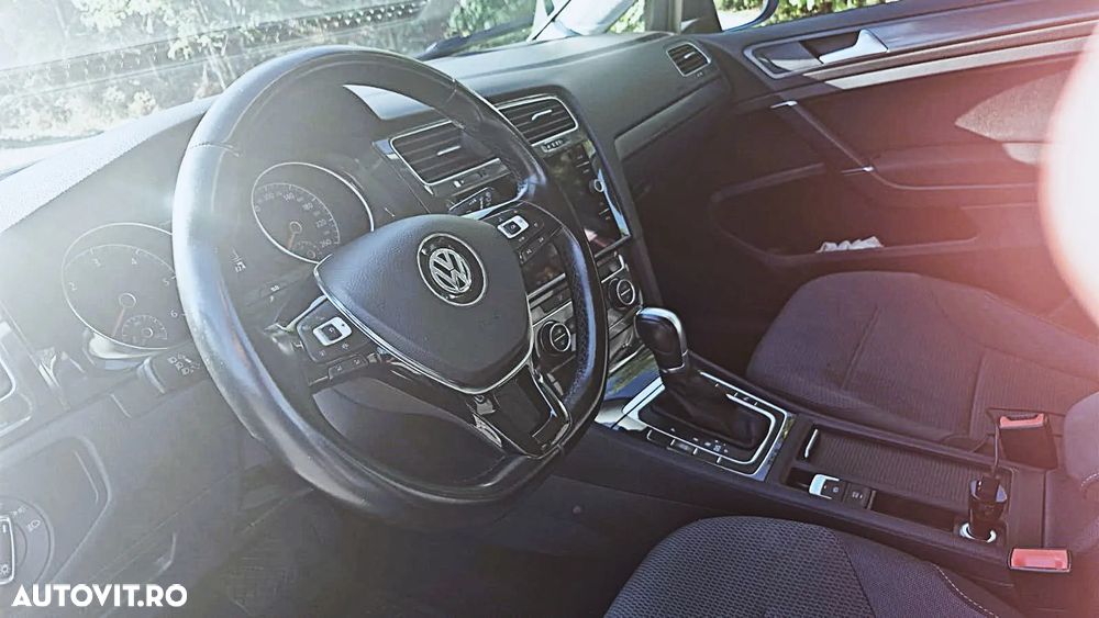 Volkswagen Golf 1.6 TDI DSG Comfortline - 4