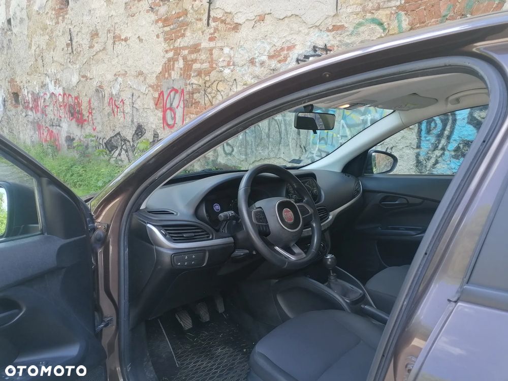 Fiat Tipo 1.4 16V Easy - 9