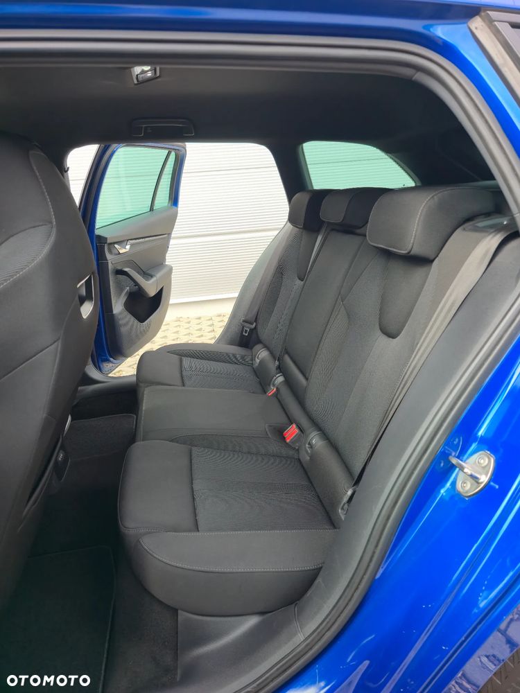 Skoda Octavia 2.0 TDI DSG Sportline - 19