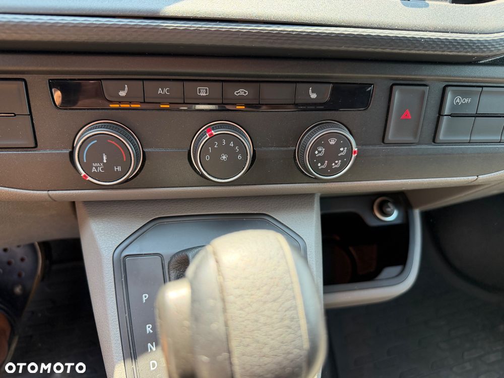 Volkswagen Transporter - 25
