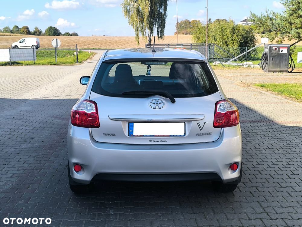 Toyota Auris 1.33 Dual-VVT-i Edition - 4