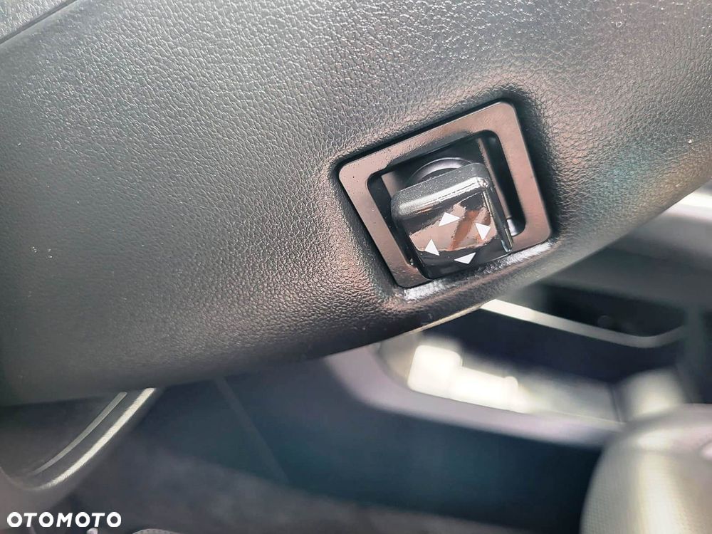 Hyundai Santa Fe 1.6 HEV 4WD SEVEN Signature - 17