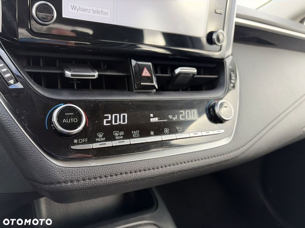 Toyota Corolla - 22