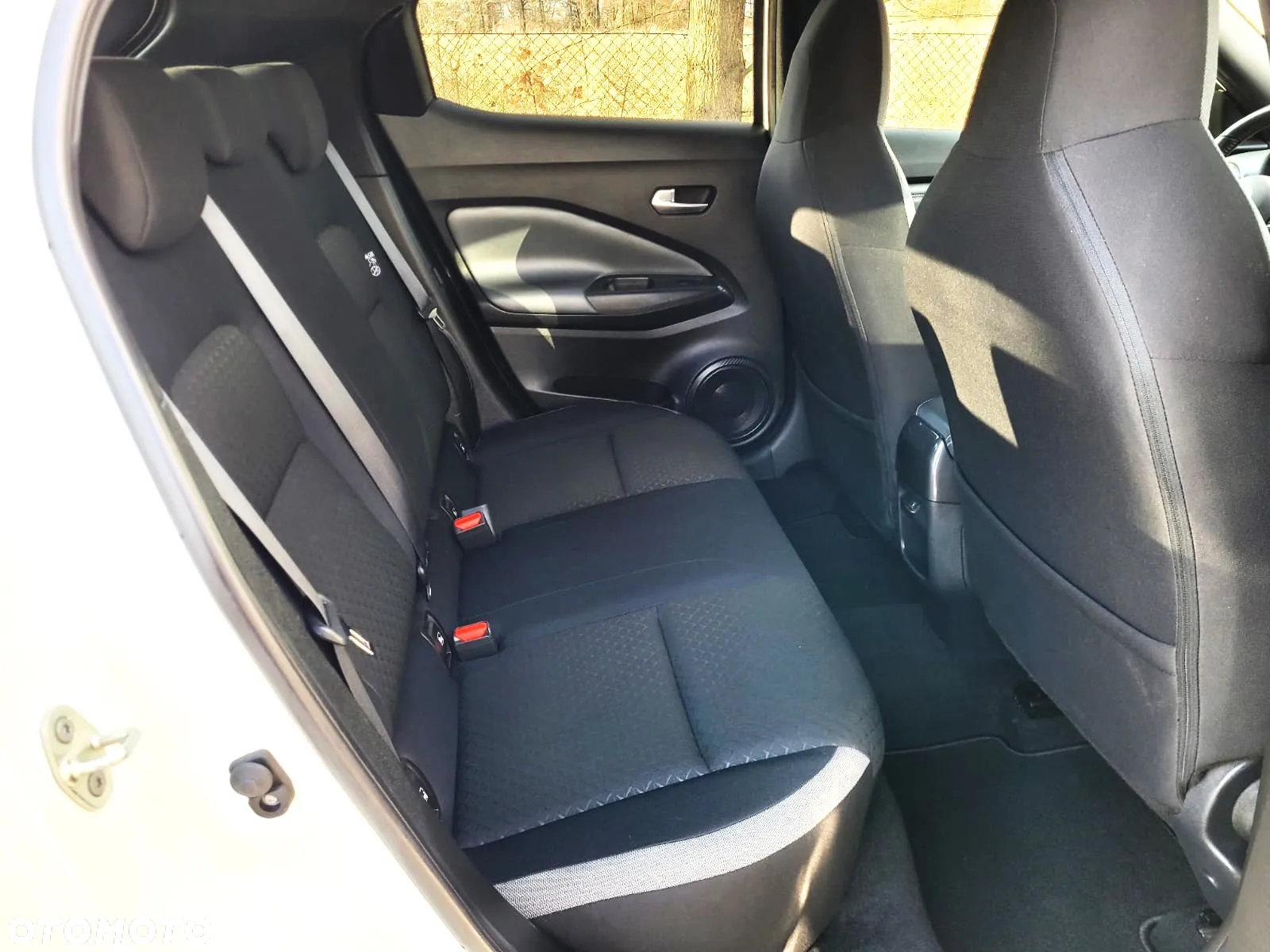 Nissan Juke 1.0 DIG-T N-Connecta - 37