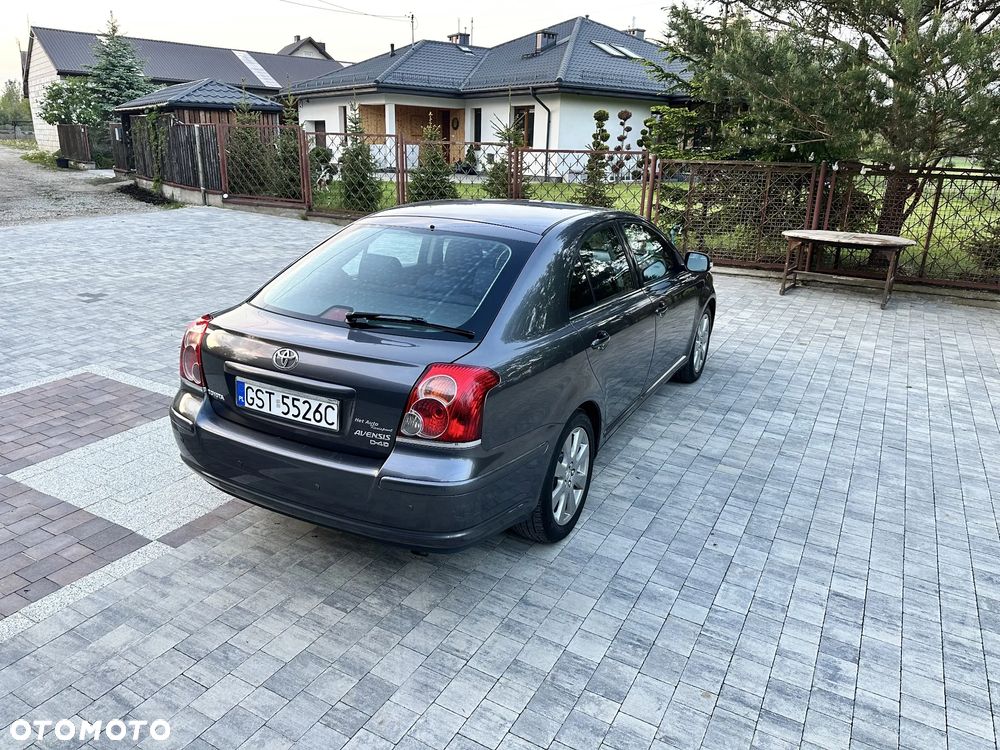 Toyota Avensis 2.0 D-4D Premium - 5