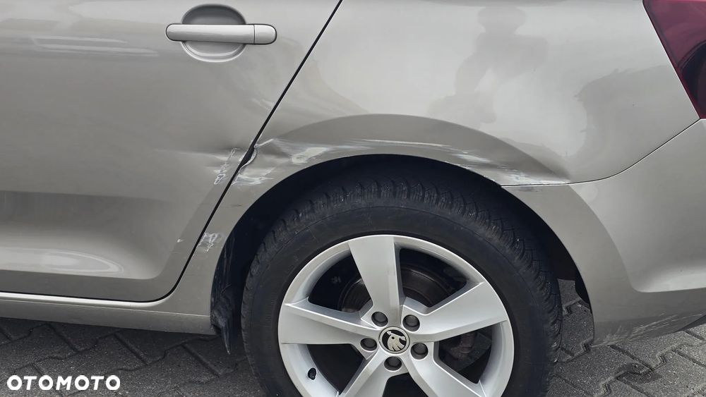 Skoda RAPID 1.0 TSI Active - 13