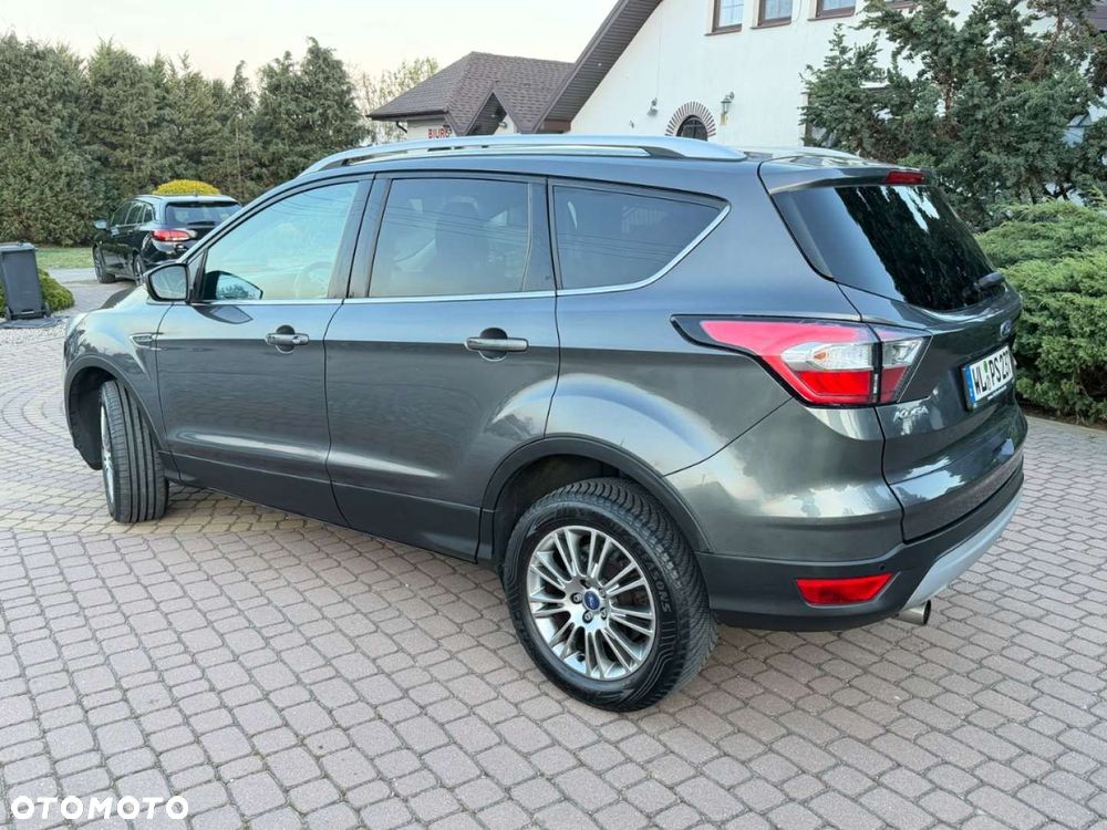 Ford Kuga - 12