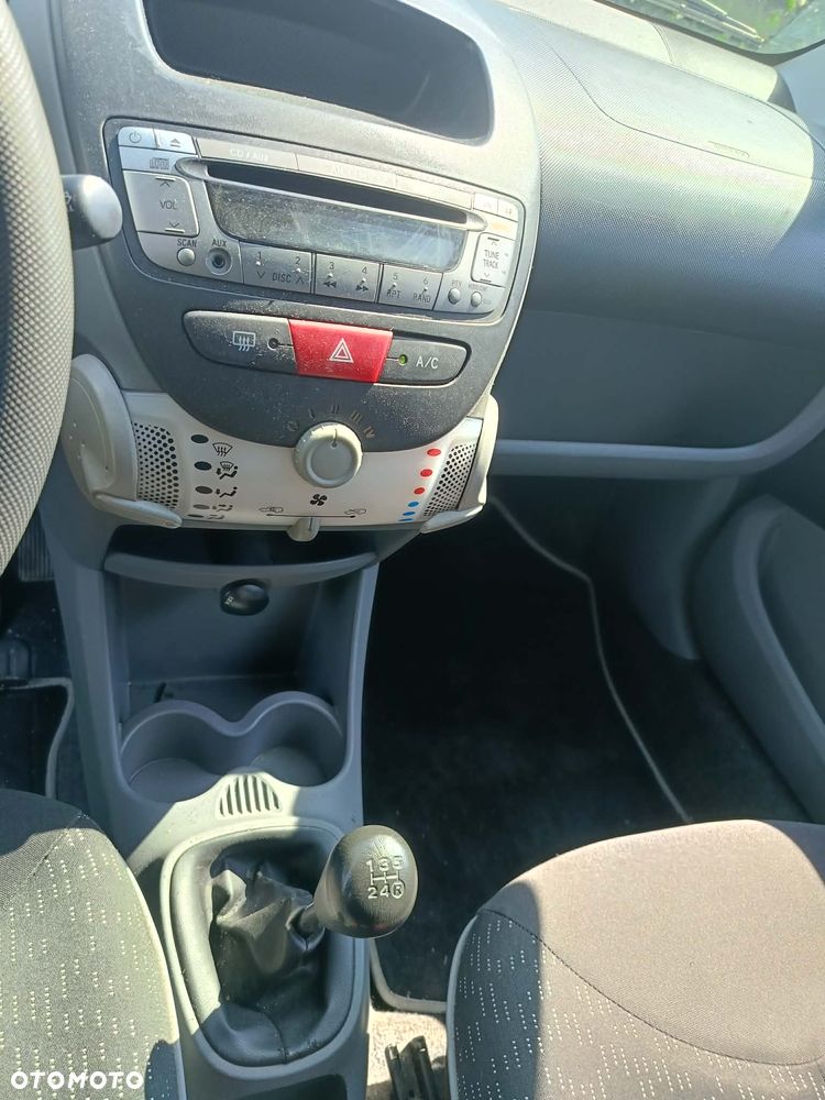 Peugeot 107 - 10