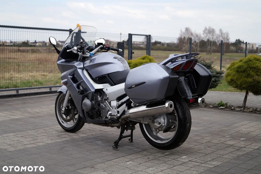 Yamaha FJR - 8