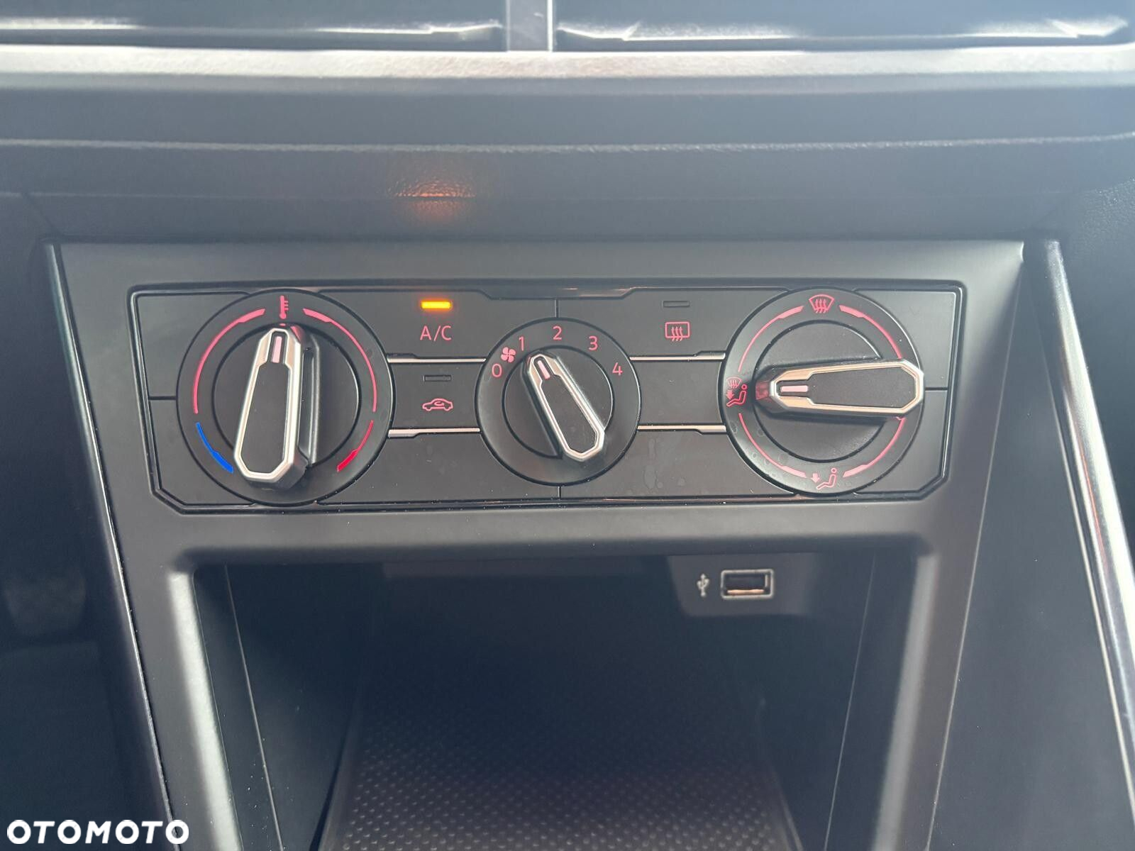 Volkswagen Polo - 19