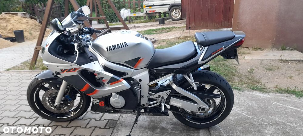 Yamaha R6 - 13