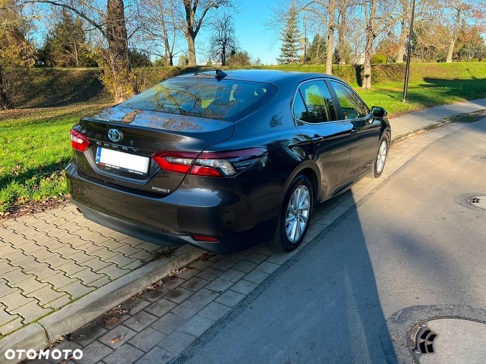 Toyota Camry 2.5 Hybrid Comfort CVT - 2