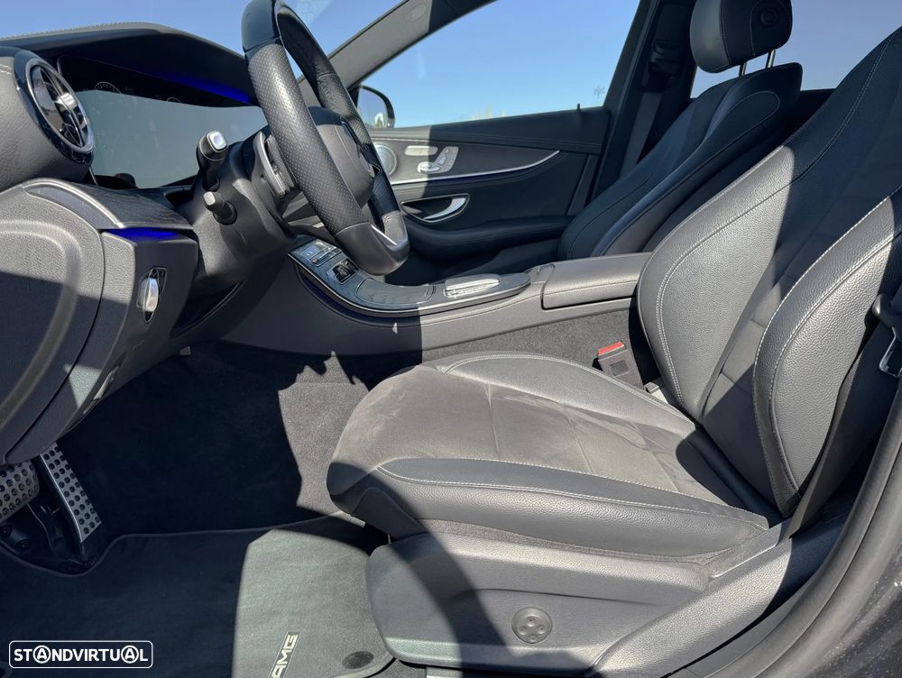 Mercedes-Benz E 300 de AMG Line - 28