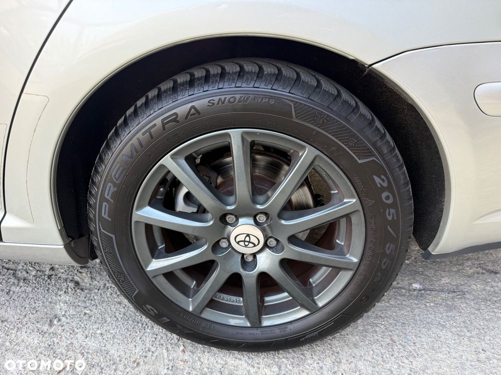 Toyota Avensis 1.8 VVT-i Combi - 31