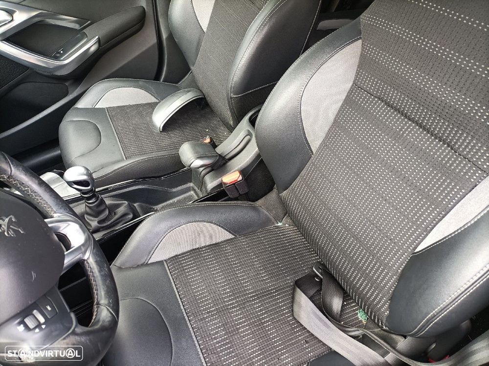 Conjunto Bancos Peugeot 2008 I (Cu_) - 2