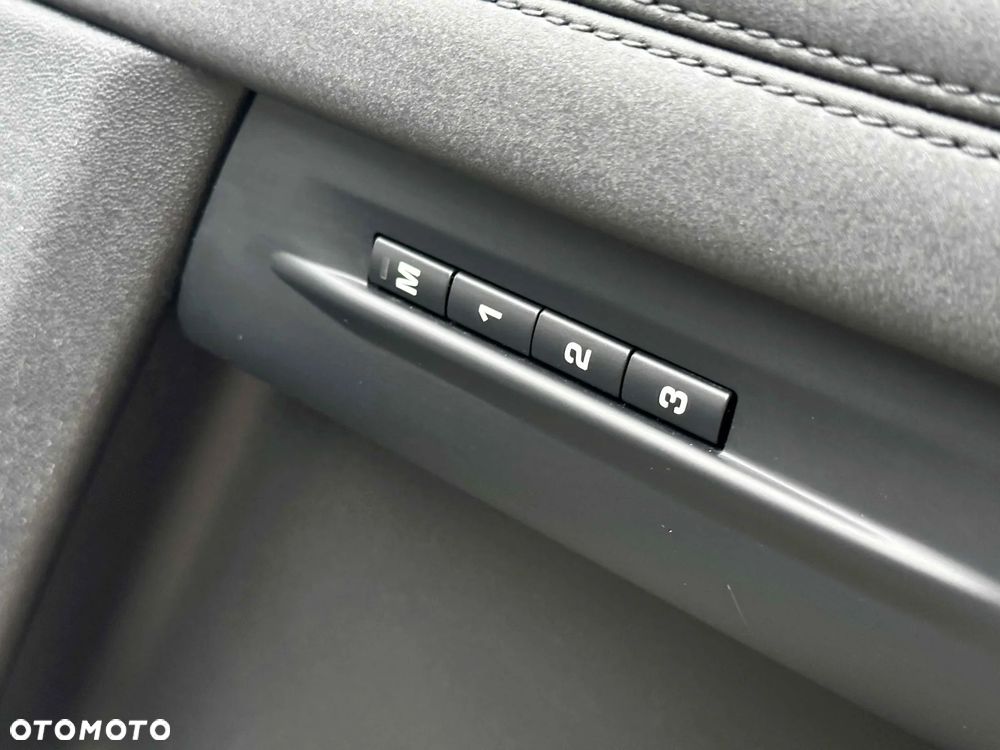Land Rover Range Rover Evoque P250 R-Dynamic - 23