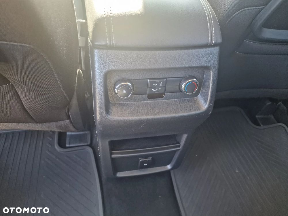 Ford Galaxy 2.0 TDCi Titanium - 12
