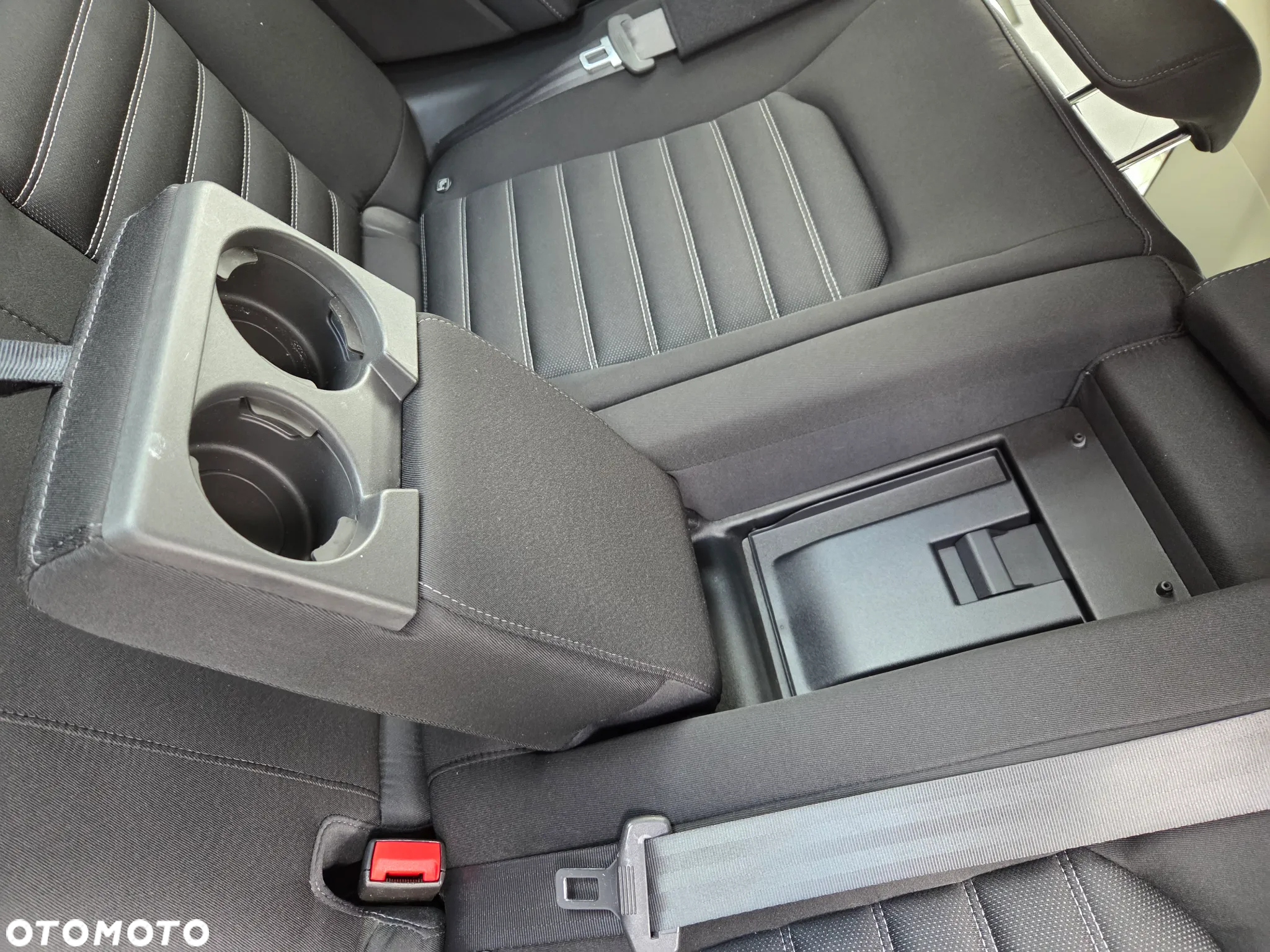 Ford Mondeo 2.0 TDCi Trend - 35