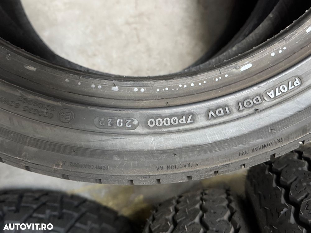 Vând 4 anvelope 205/50/17 vredestein de vară noi - 4