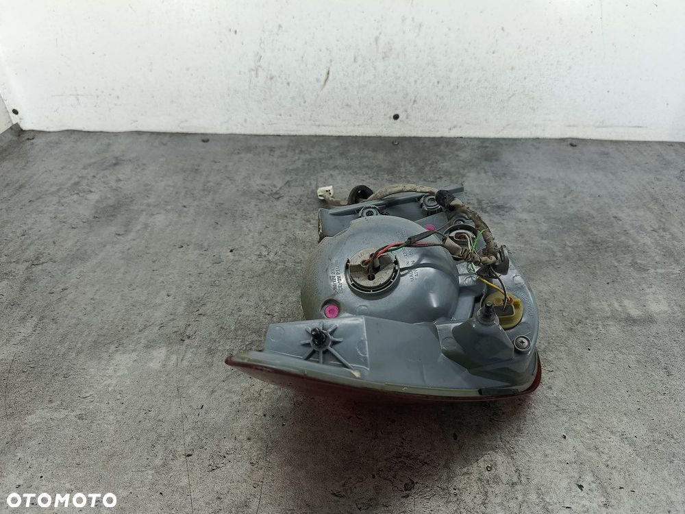 LAMPA TYLNA PRAWA CHEVROLET CRUZE I SEDAN - 8