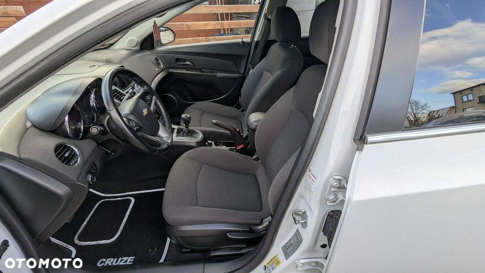 Chevrolet Cruze - 11