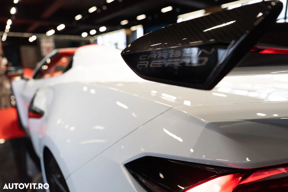 Chevrolet Corvette - 24