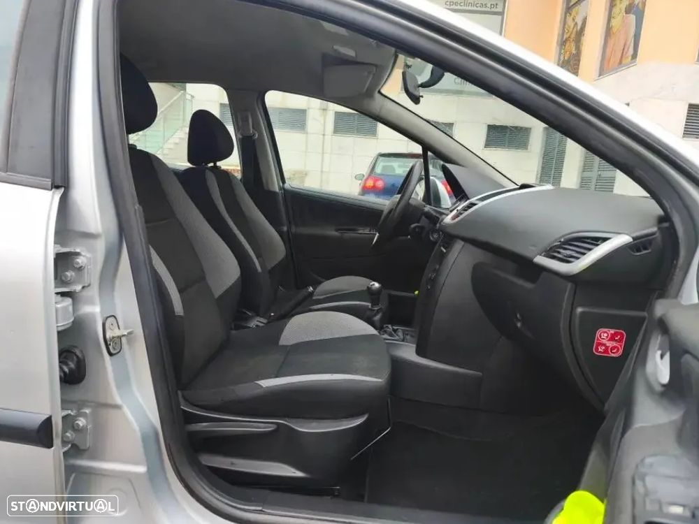 Peugeot 207 - 4