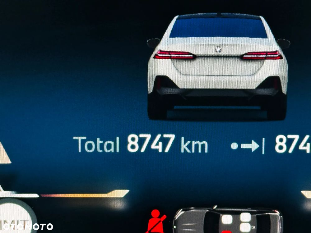 BMW Seria 5 - 32