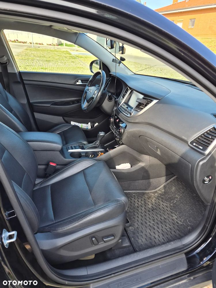 Hyundai Tucson 2.0 CRDI 4WD Automatik Premium - 12