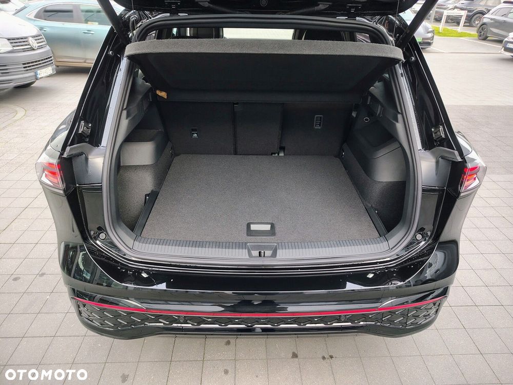 Volkswagen Tiguan - 11