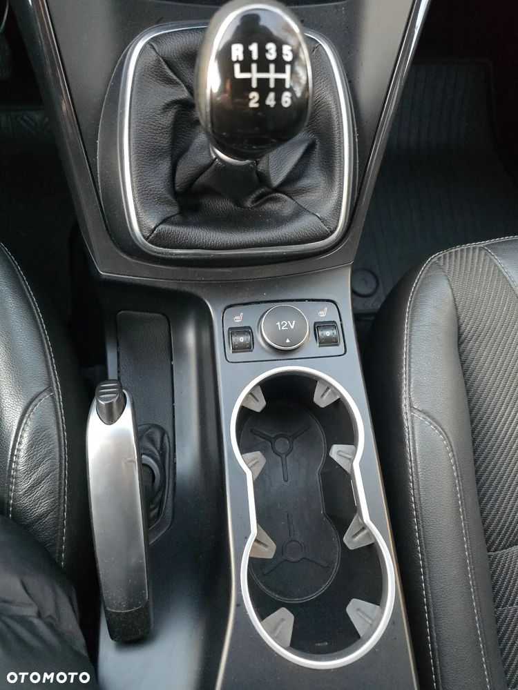 Ford Kuga - 16