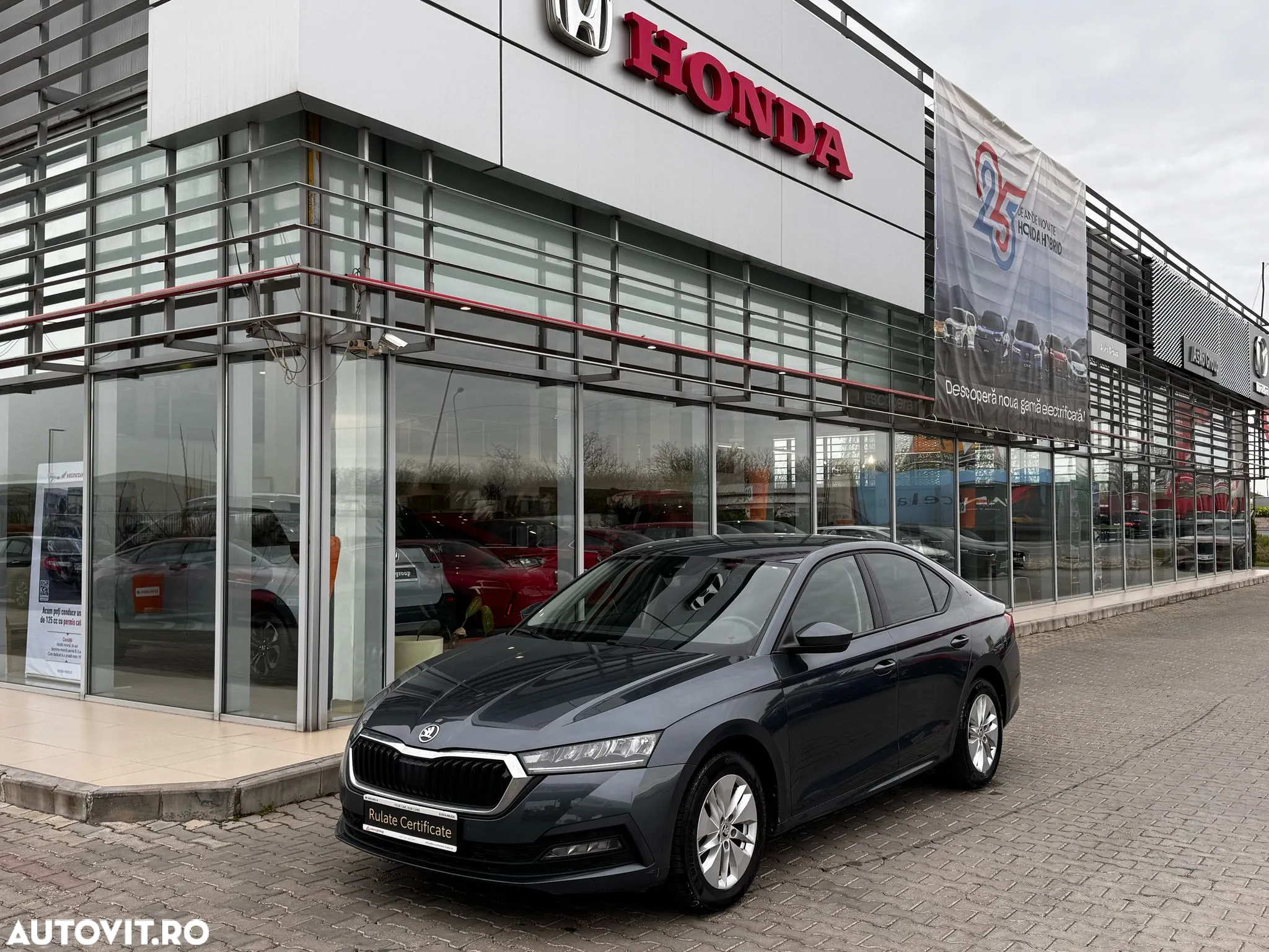 Skoda Octavia 2.0 TDI DSG Ambition - 2