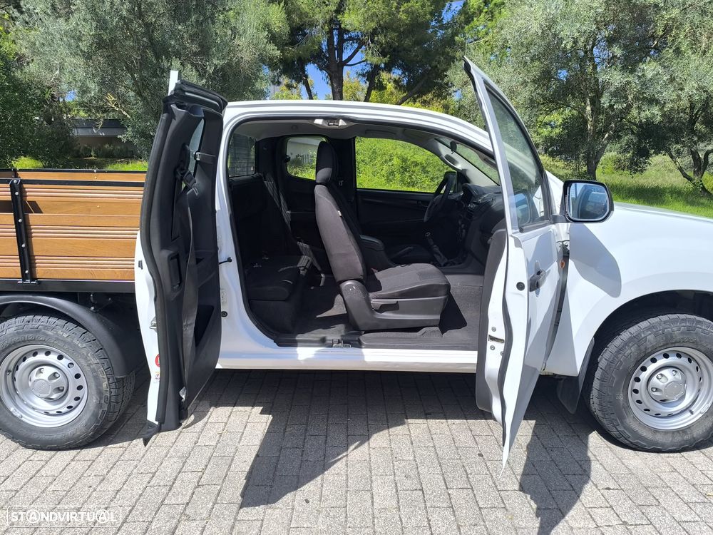 Isuzu D-Max 4X4 3 Lug - 14