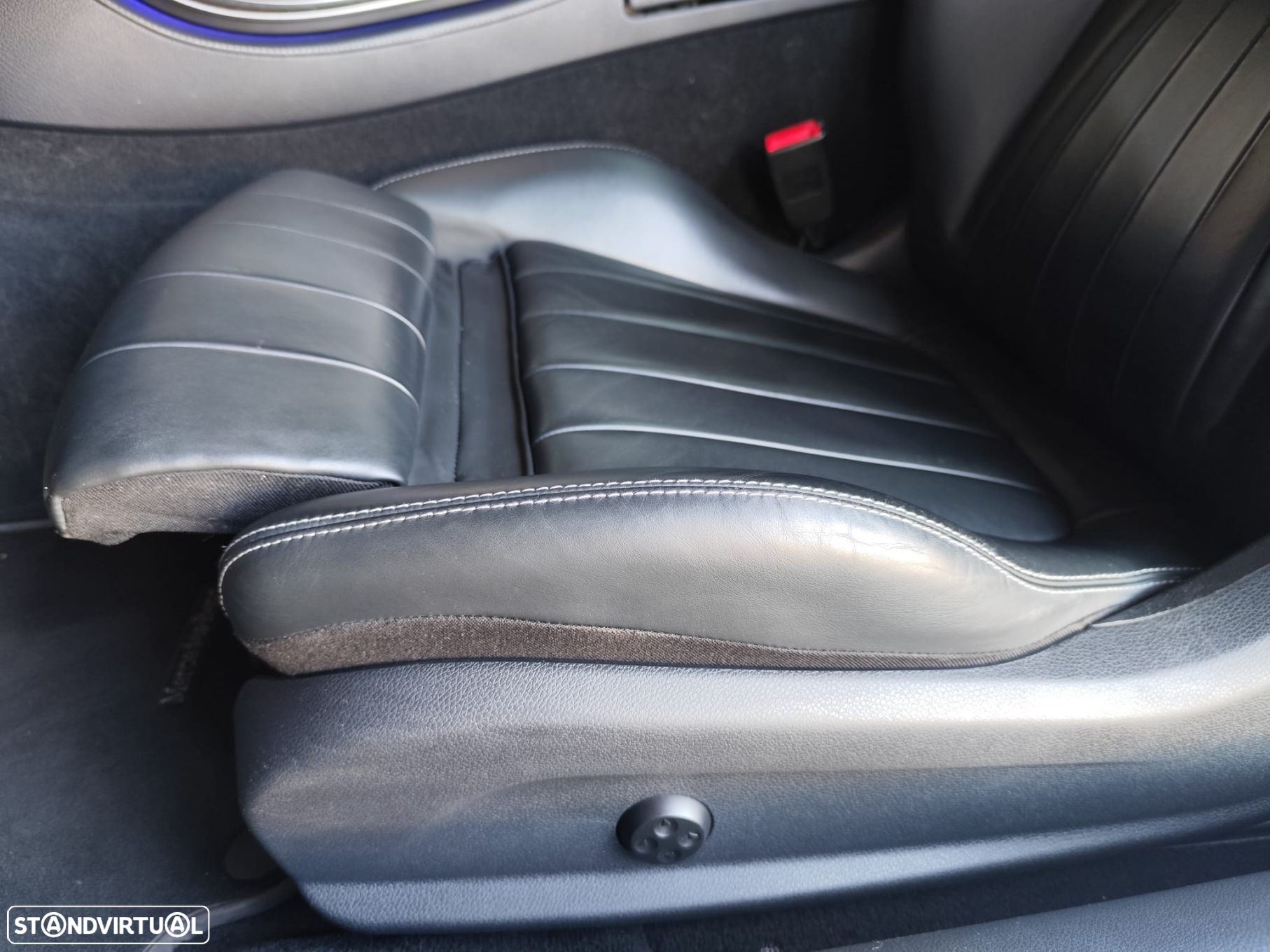 Mercedes-Benz E 220 d AMG Line - 31