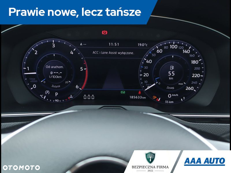 Volkswagen Passat - 12