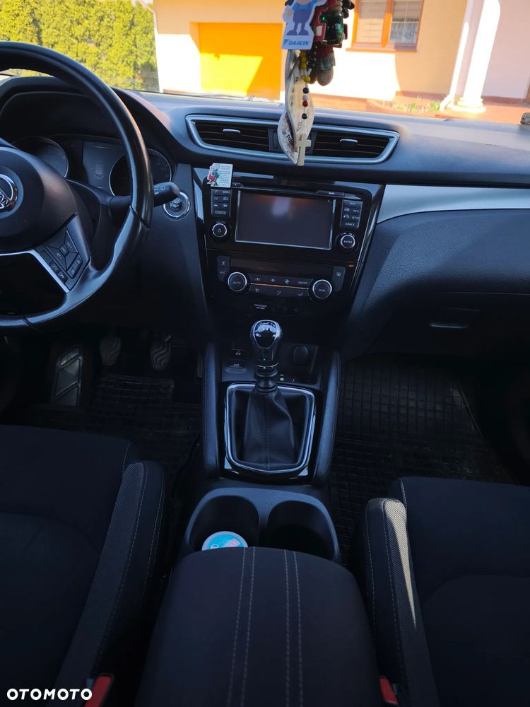 Nissan Qashqai 1.6 DCi 4x4 N-Connecta - 21