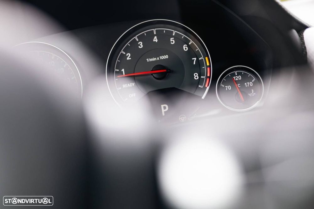 BMW M4 Auto - 48