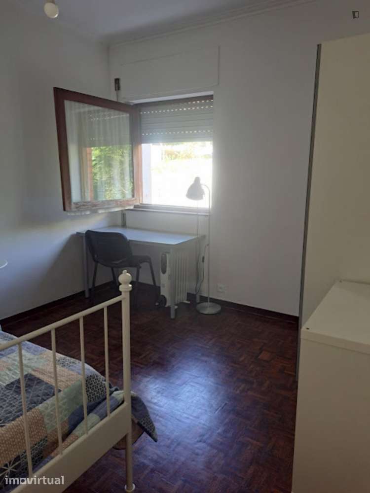 Quarto - localizado em Bairro do Sol Coimbra - Grande imagem: 5/12