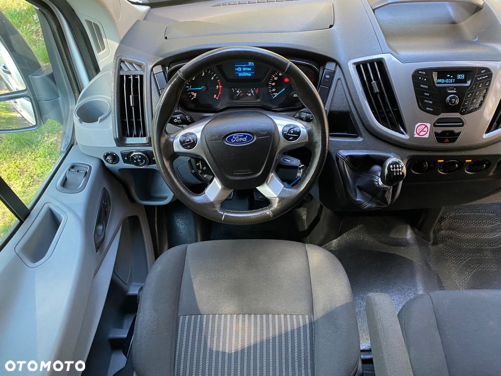 Ford Transit - 12